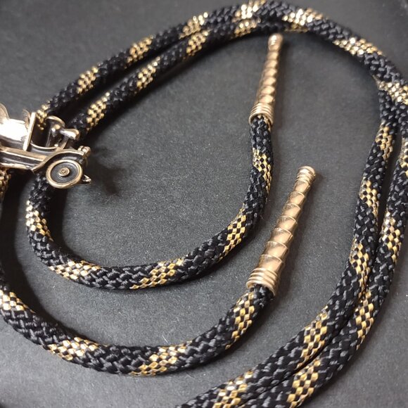 Very Cool Gold Tone And Black Old Fashion Car Bolo Tie - Picture 6 of 11